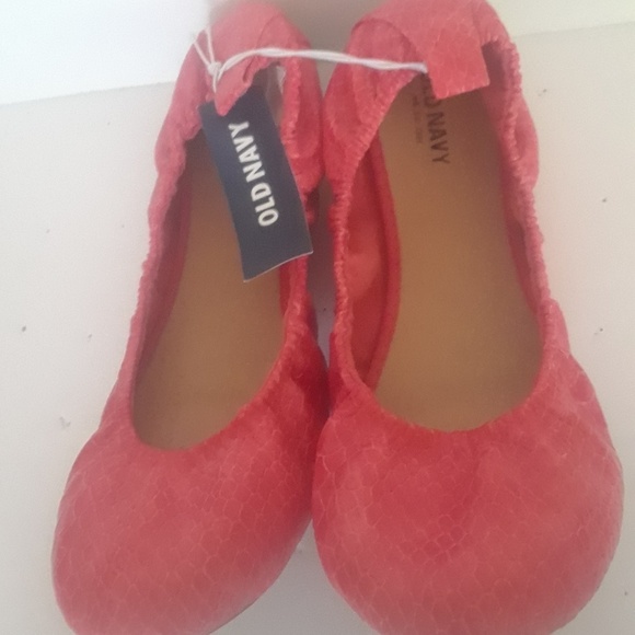 Old Navy Shoes - Old Navy Size 8 Scrunched Ballet Style Flats